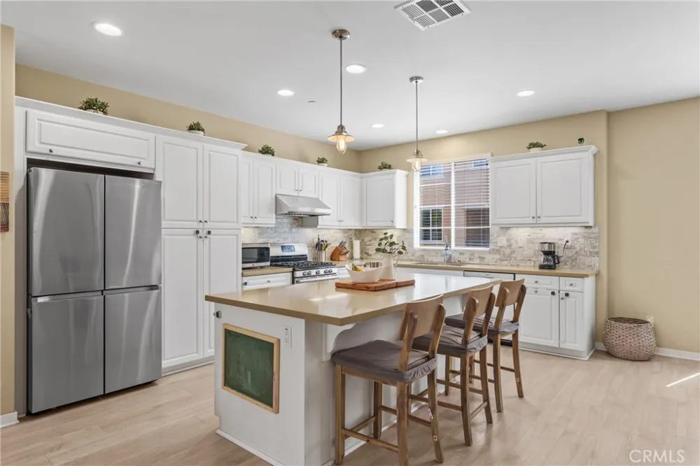 30 Eagles Nest South El Monte, CA 91733