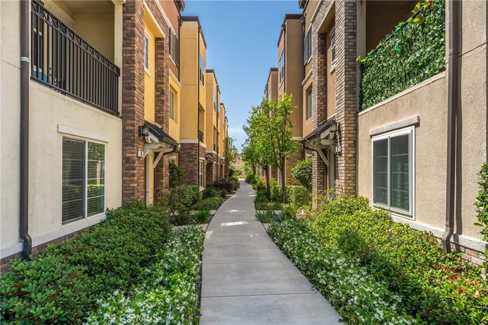 30 Eagles Nest South El Monte, CA 91733
