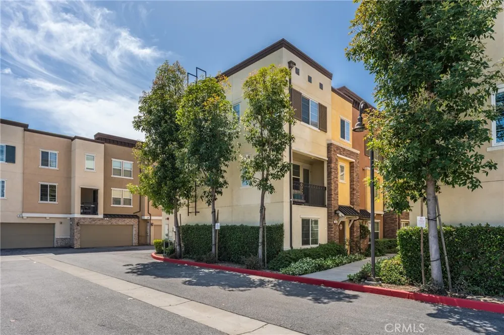 30 Eagles Nest South El Monte, CA 91733
