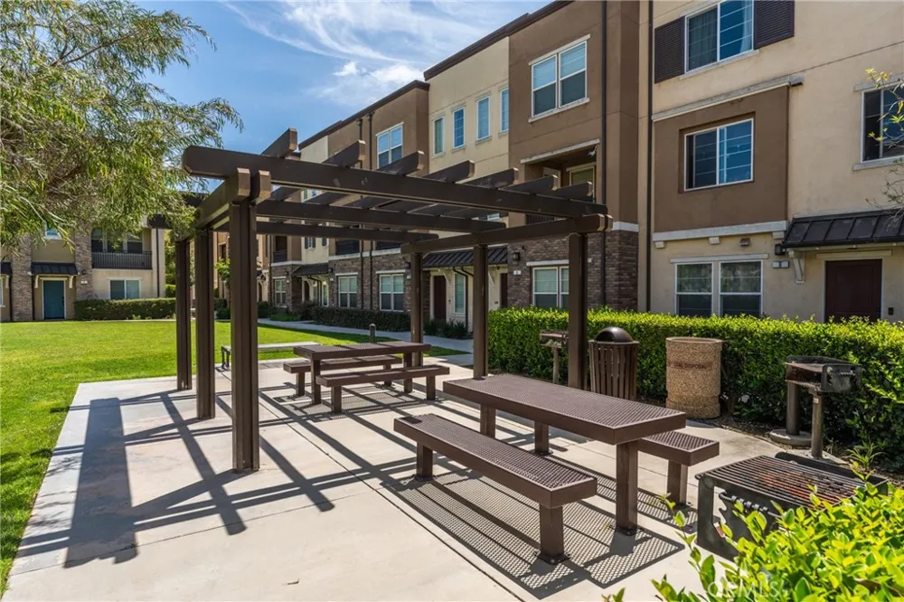 30 Eagles Nest South El Monte, CA 91733