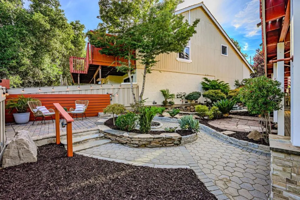 10112 Adelheid Cupertino, CA 95014