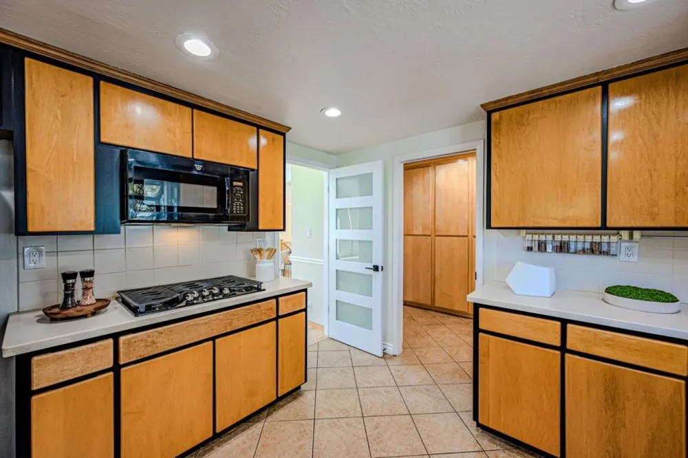 10112 Adelheid Cupertino, CA 95014