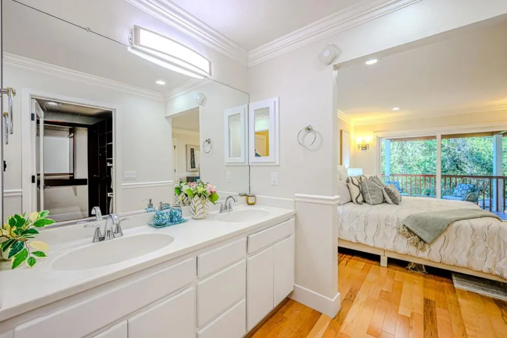 10112 Adelheid Cupertino, CA 95014