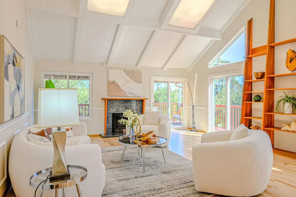 10112 Adelheid Cupertino, CA 95014