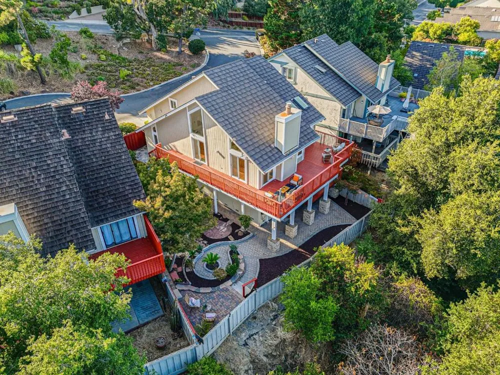 10112 Adelheid Cupertino, CA 95014