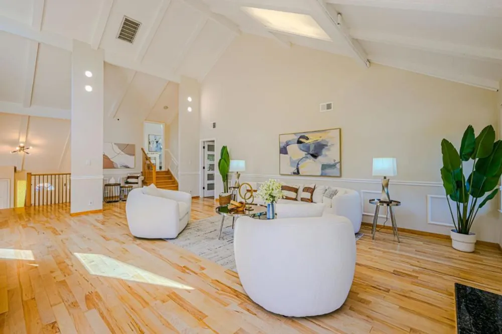 10112 Adelheid Cupertino, CA 95014