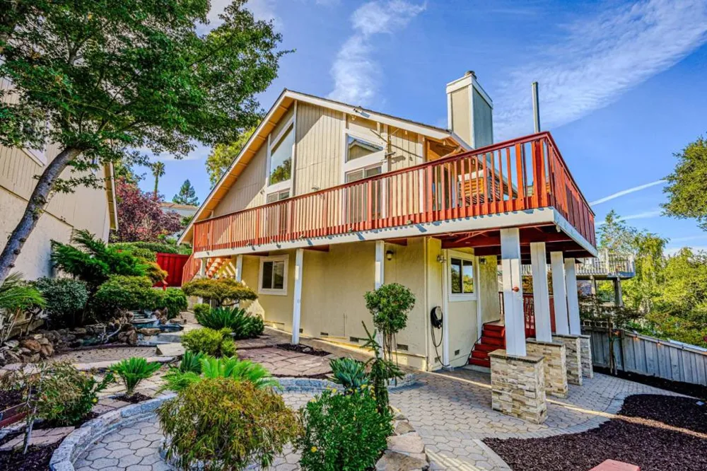 10112 Adelheid Cupertino, CA 95014