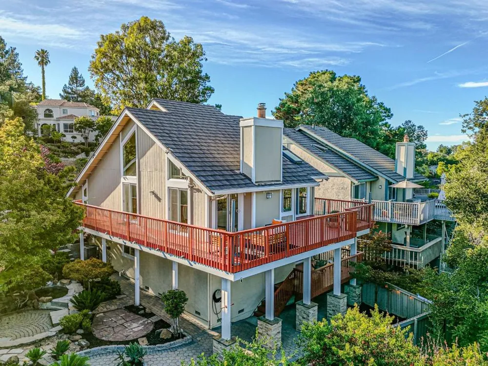 10112 Adelheid Cupertino, CA 95014