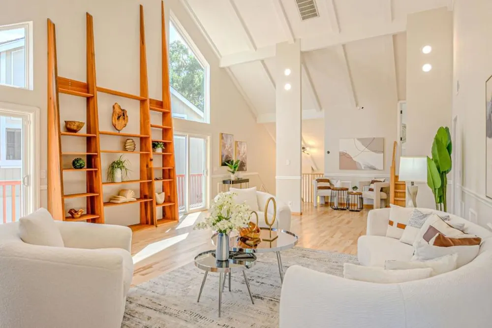 10112 Adelheid Cupertino, CA 95014