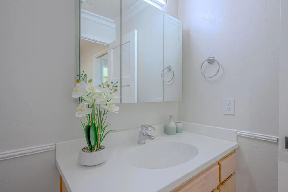 10112 Adelheid Cupertino, CA 95014
