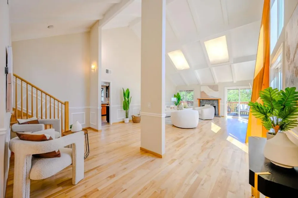 10112 Adelheid Cupertino, CA 95014