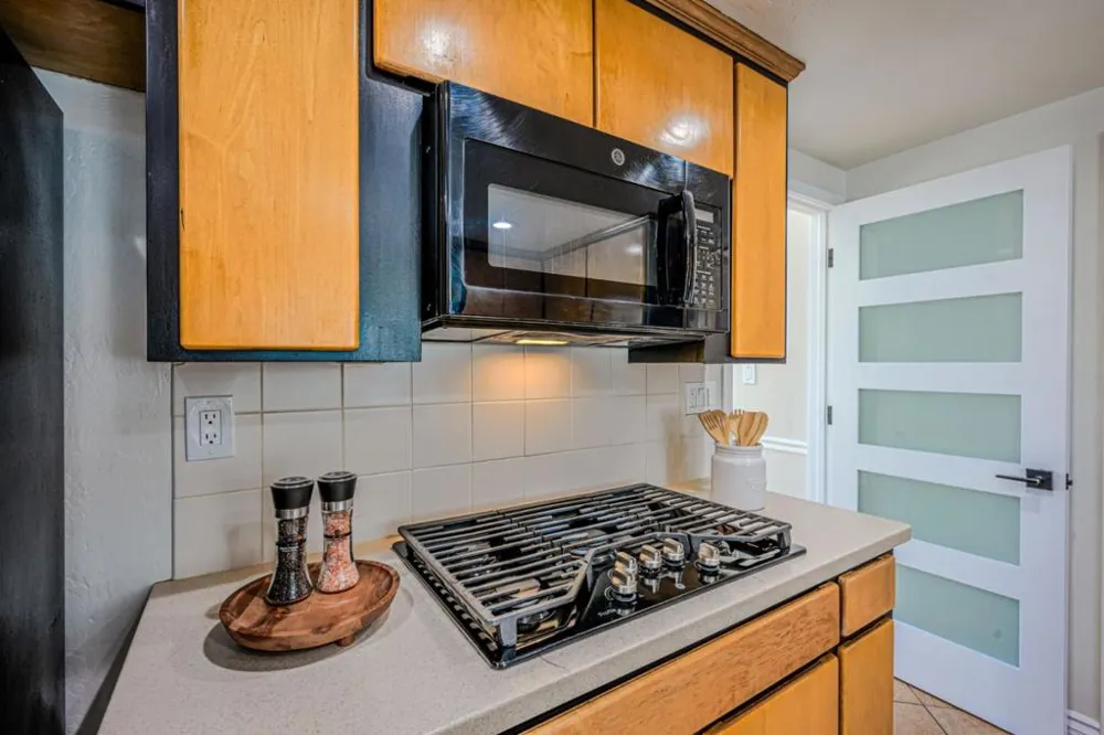 10112 Adelheid Cupertino, CA 95014