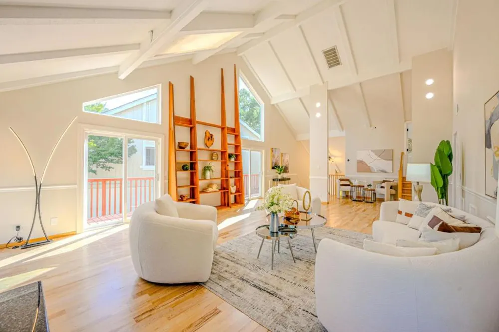 10112 Adelheid Cupertino, CA 95014