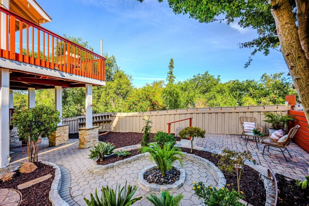 10112 Adelheid Cupertino, CA 95014