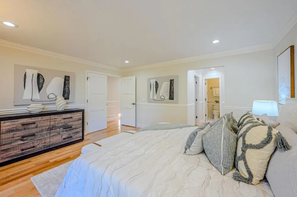 10112 Adelheid Cupertino, CA 95014