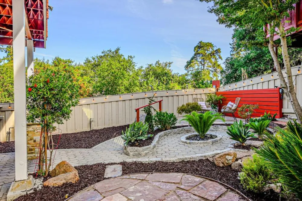 10112 Adelheid Cupertino, CA 95014