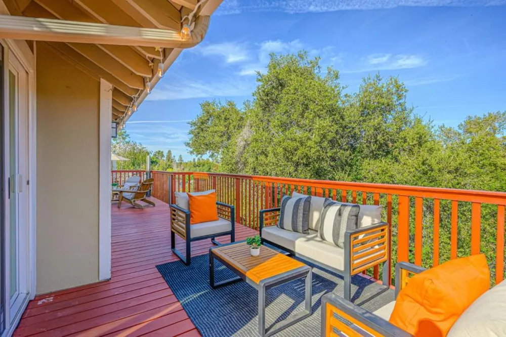 10112 Adelheid Cupertino, CA 95014