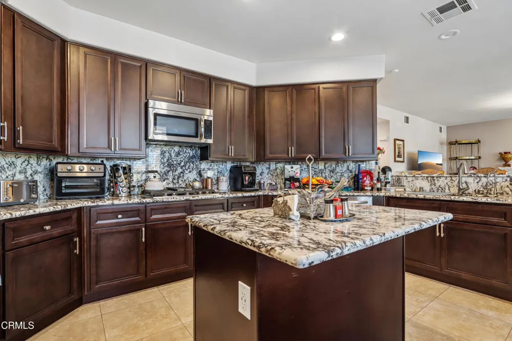 1084 Camino Vera Cruz Camarillo, CA 93010
