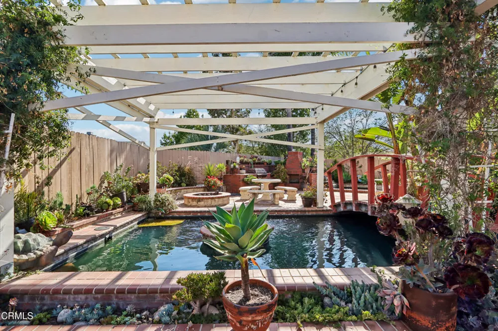 1084 Camino Vera Cruz Camarillo, CA 93010