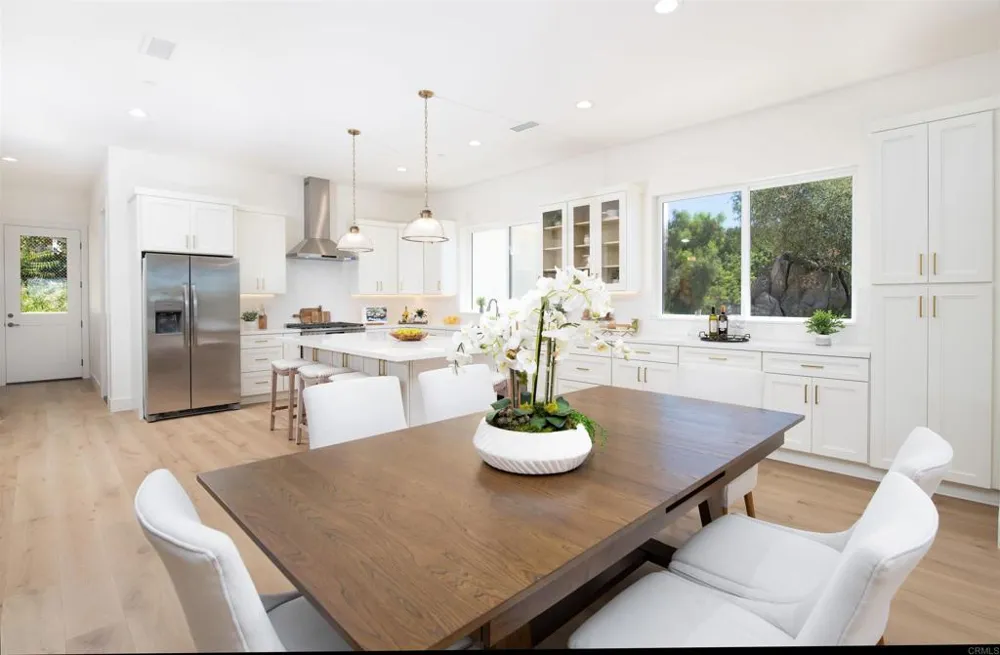 1830 Idaho Avenue Escondido, CA 92027