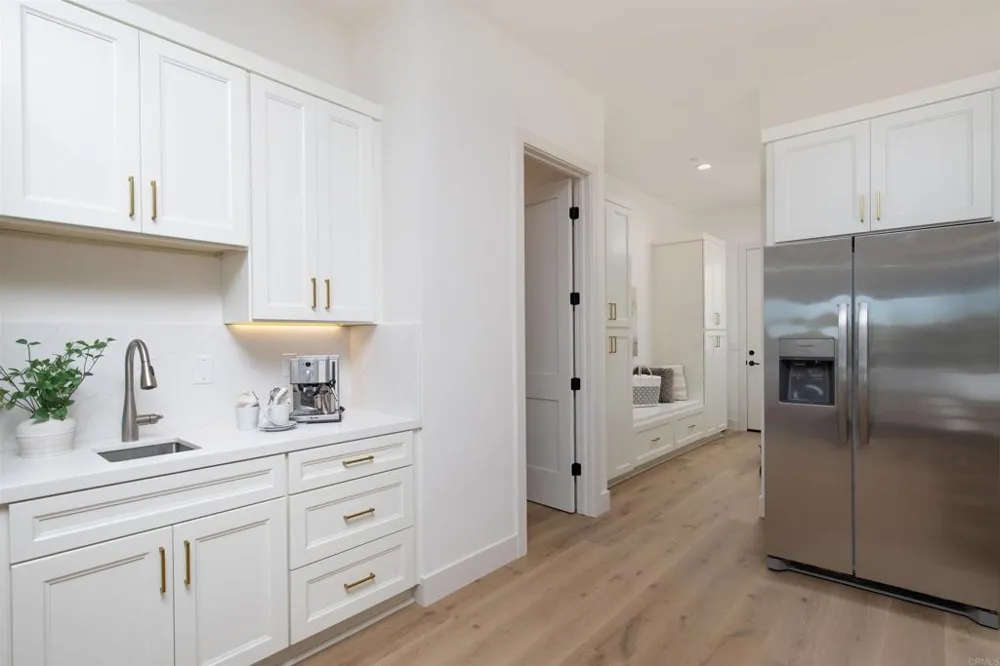 1830 Idaho Avenue Escondido, CA 92027
