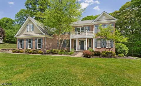 4 Sovereign Dr