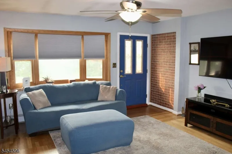 206 Ridge Rd Harmony, NJ 08865