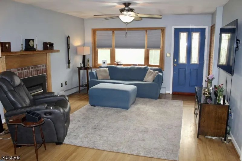 206 Ridge Rd Harmony, NJ 08865