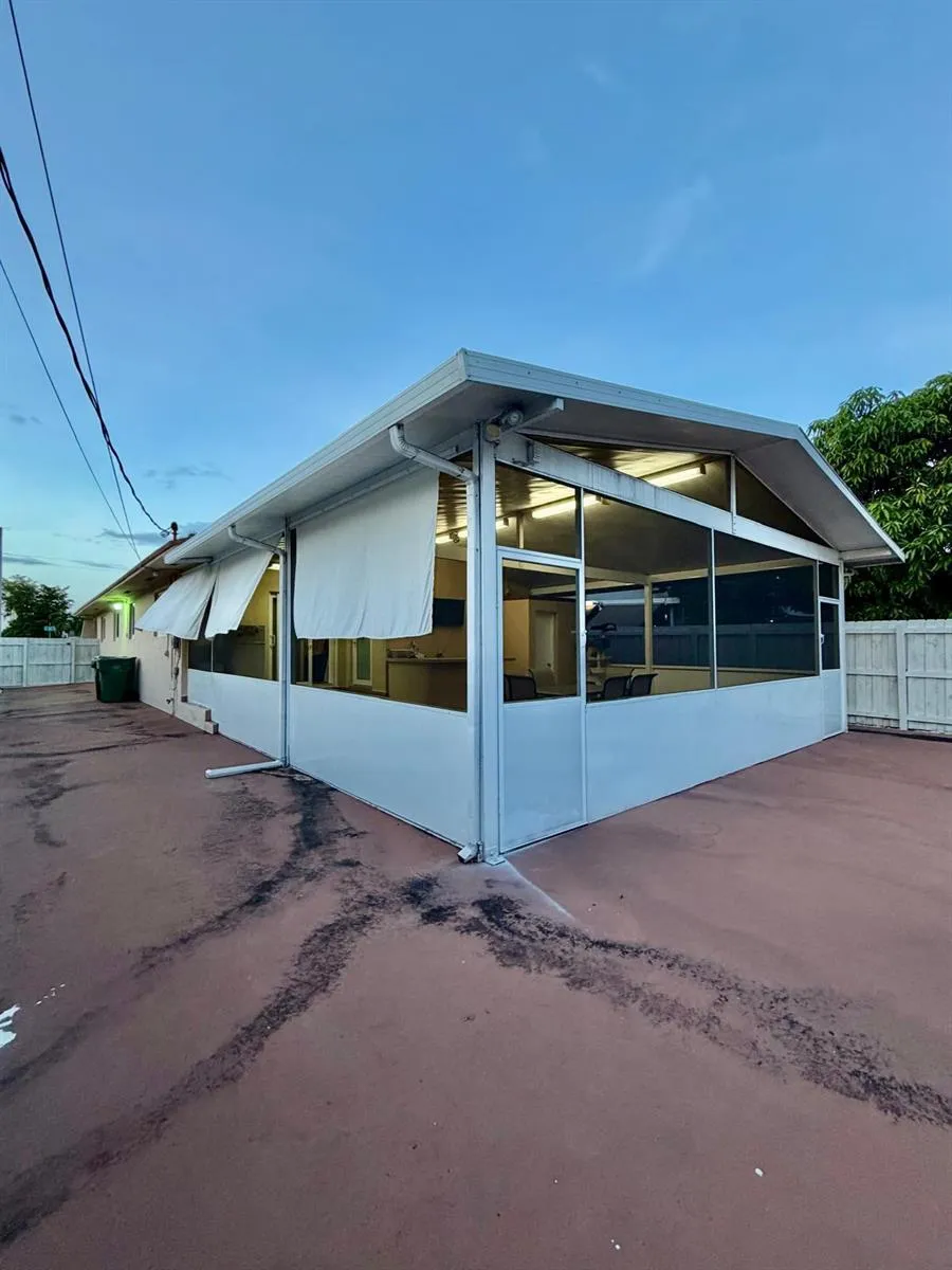 1092 W 32nd Street Hialeah, FL 33012
