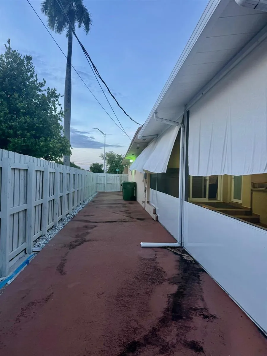 1092 W 32nd Street Hialeah, FL 33012