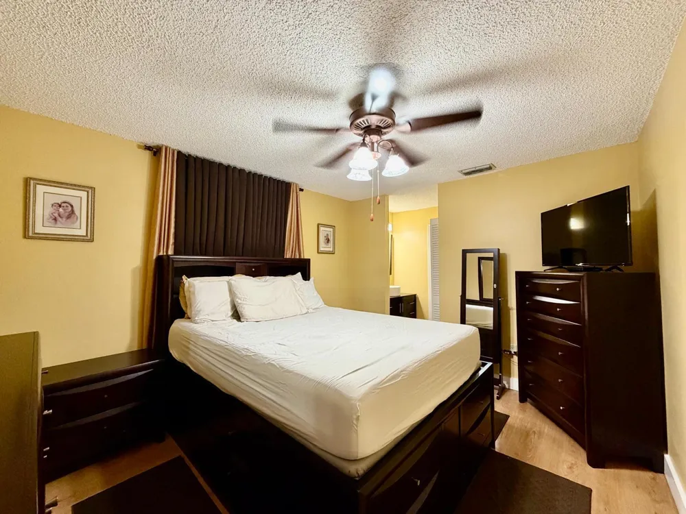 1092 W 32nd Street Hialeah, FL 33012