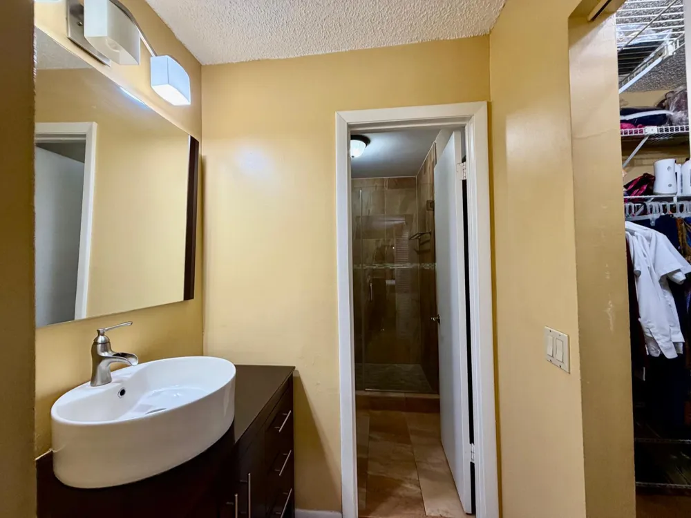 1092 W 32nd Street Hialeah, FL 33012