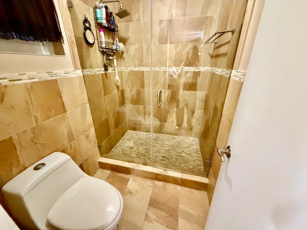 1092 W 32nd Street Hialeah, FL 33012