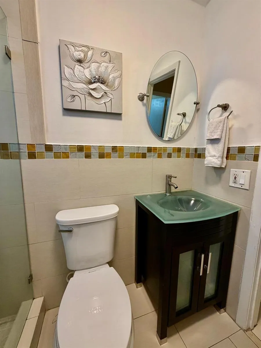 1092 W 32nd Street Hialeah, FL 33012