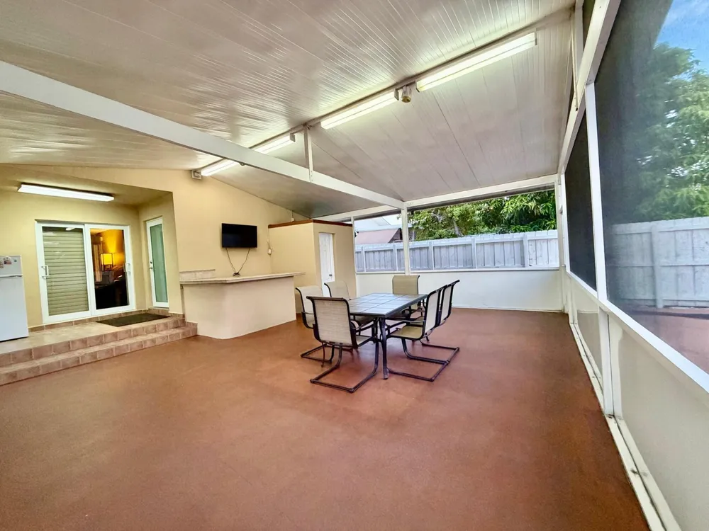 1092 W 32nd Street Hialeah, FL 33012