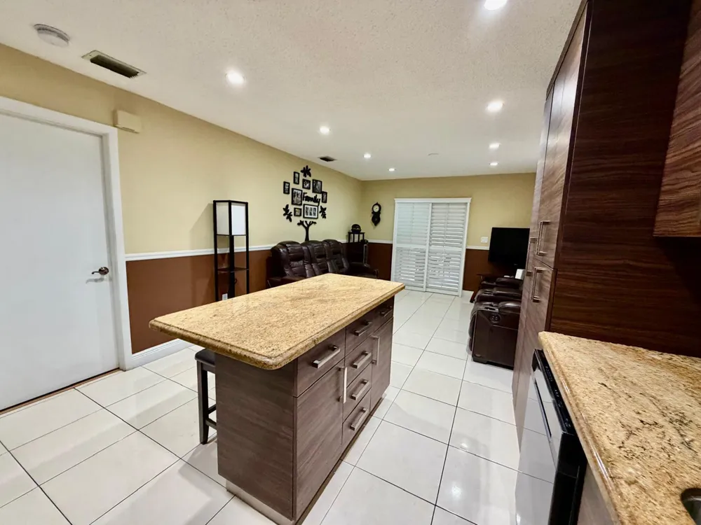 1092 W 32nd Street Hialeah, FL 33012