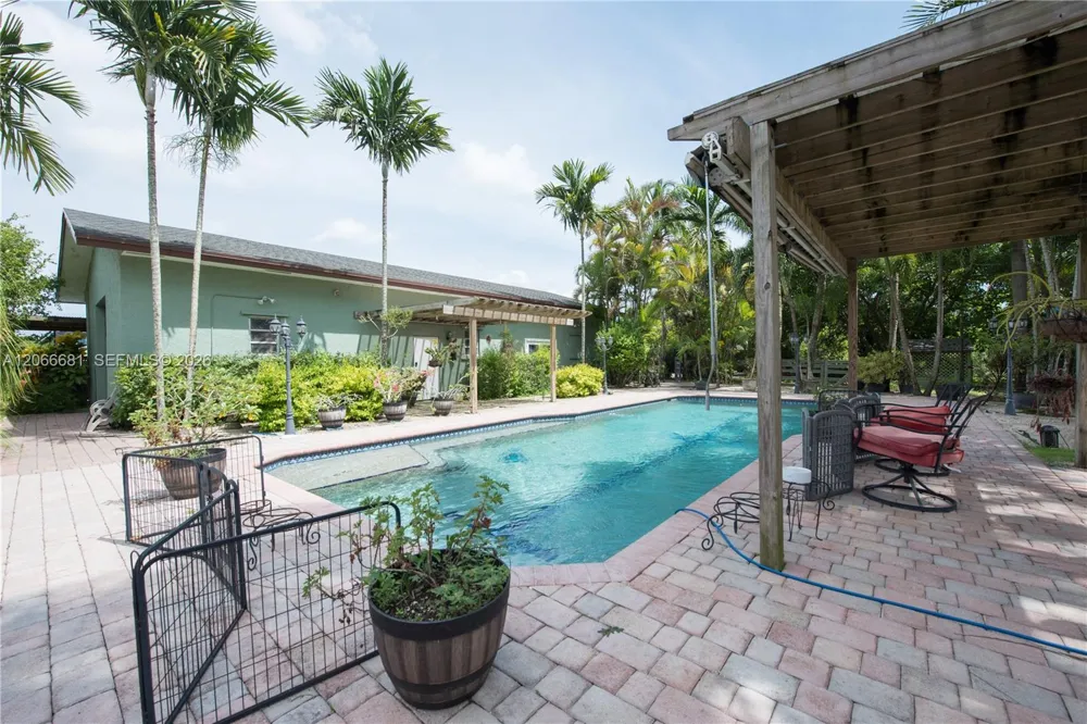 15720 SW 258th St Homestead, FL 33031