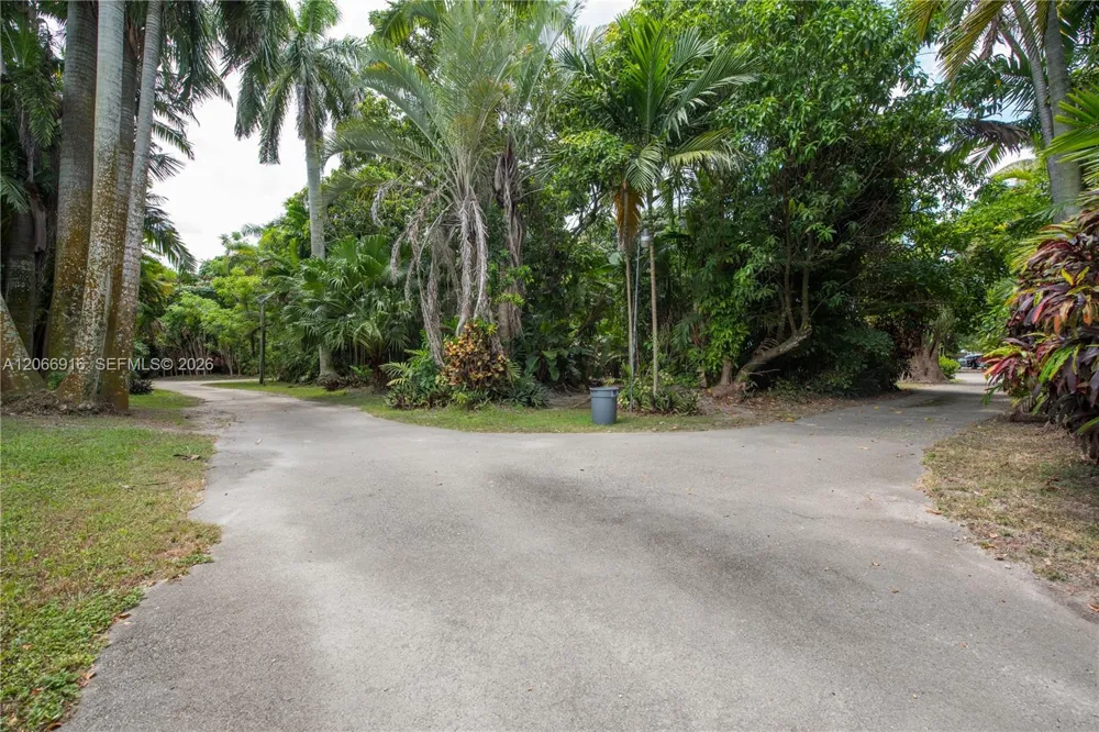 14000 SW 216th St Miami, FL 33170