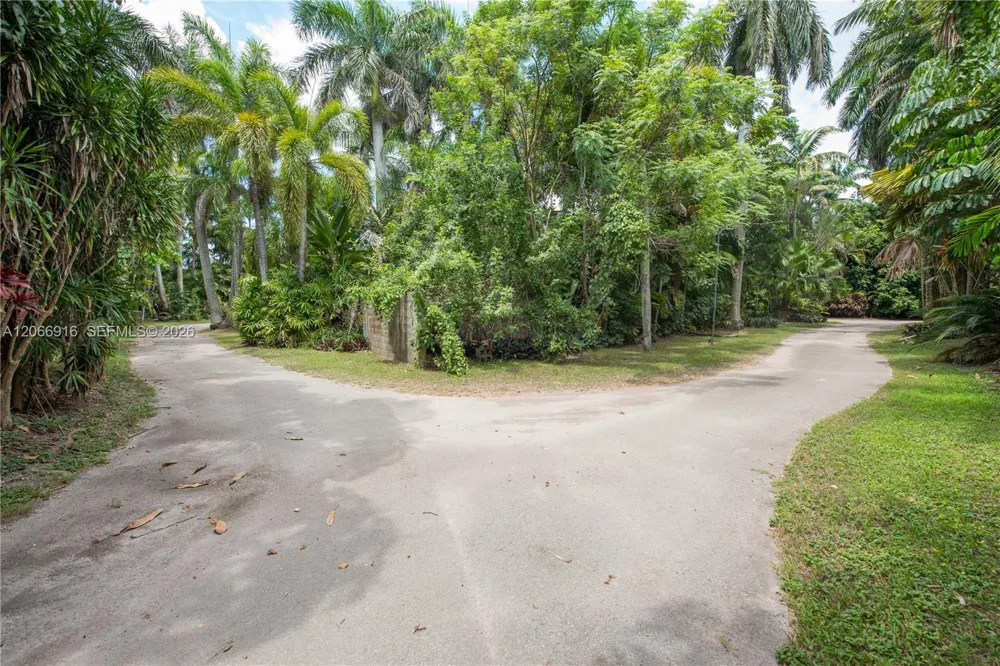 14000 SW 216th St Miami, FL 33170