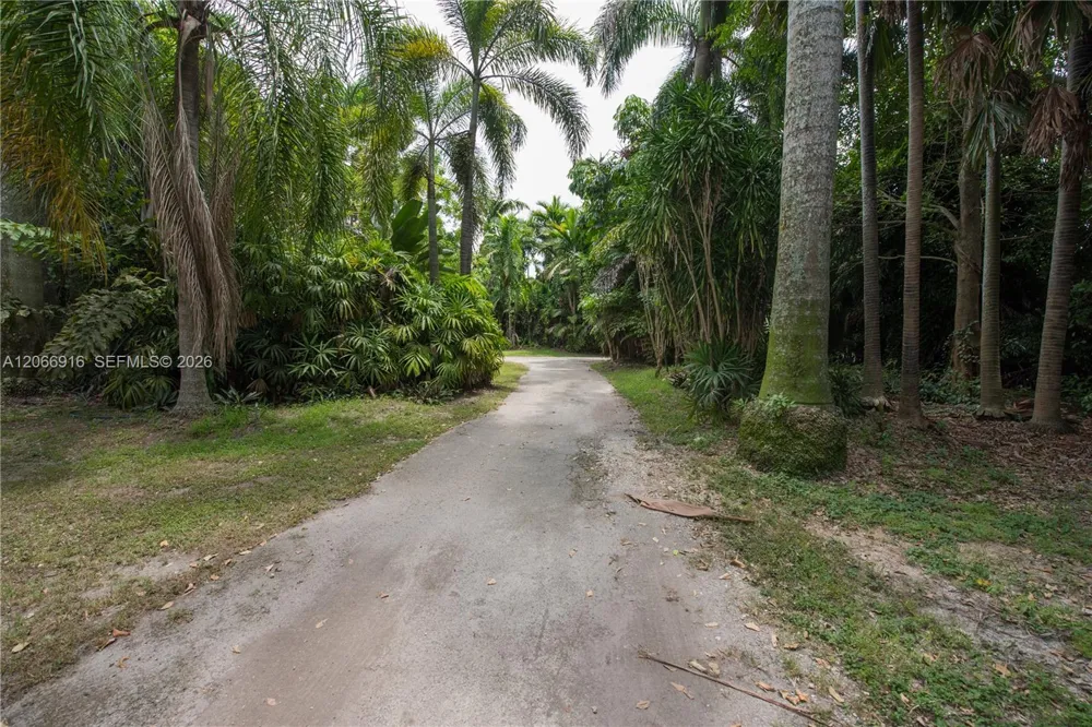 14000 SW 216th St Miami, FL 33170