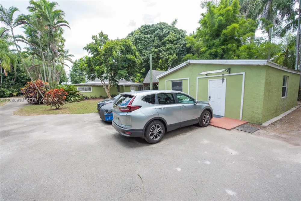 14000 SW 216th St Miami, FL 33170