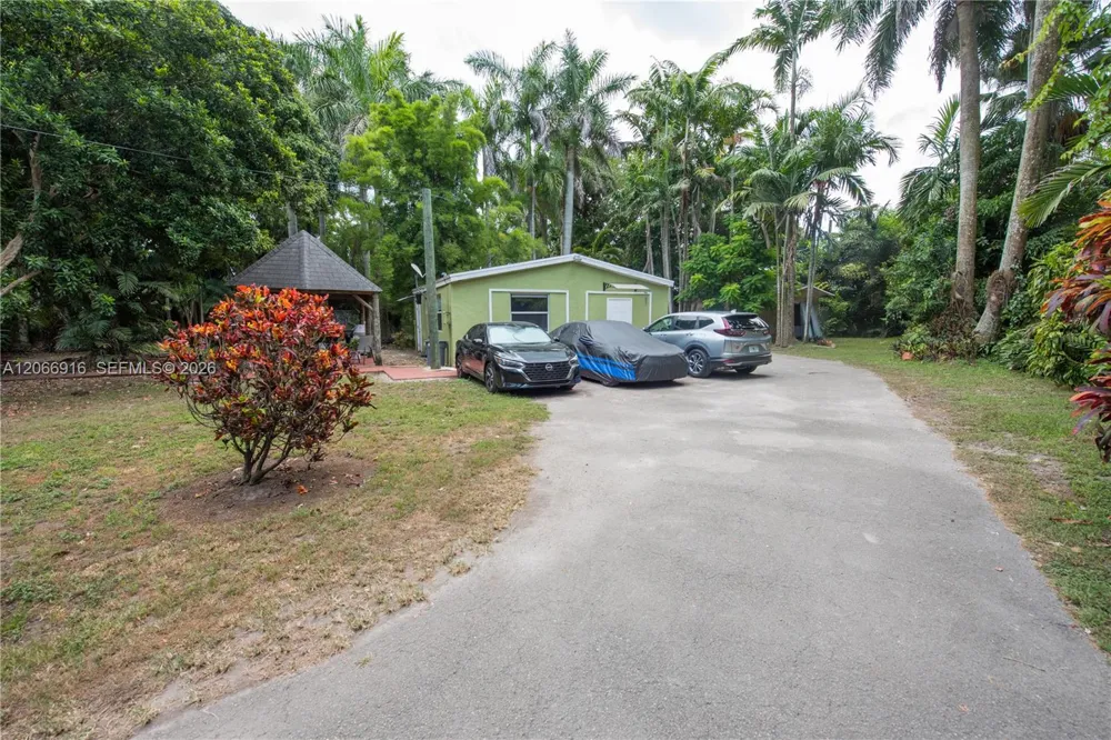 14000 SW 216th St Miami, FL 33170
