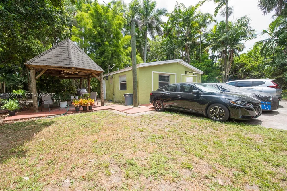 14000 SW 216th St Miami, FL 33170