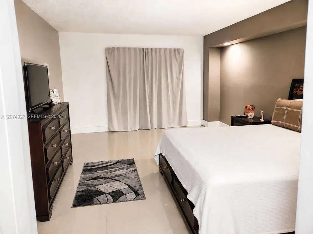 16511 Blatt Blvd #103 Weston, FL 33326