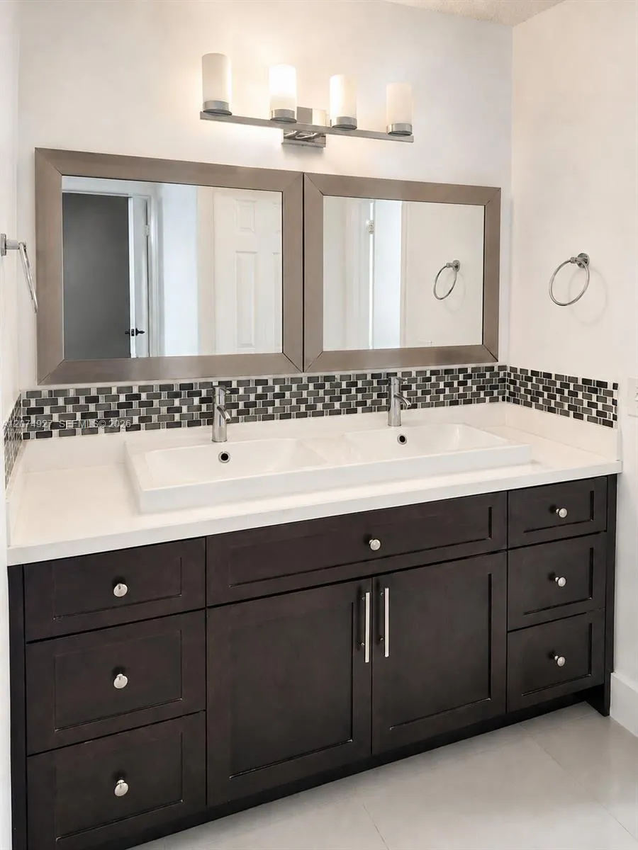 16511 Blatt Blvd #103 Weston, FL 33326