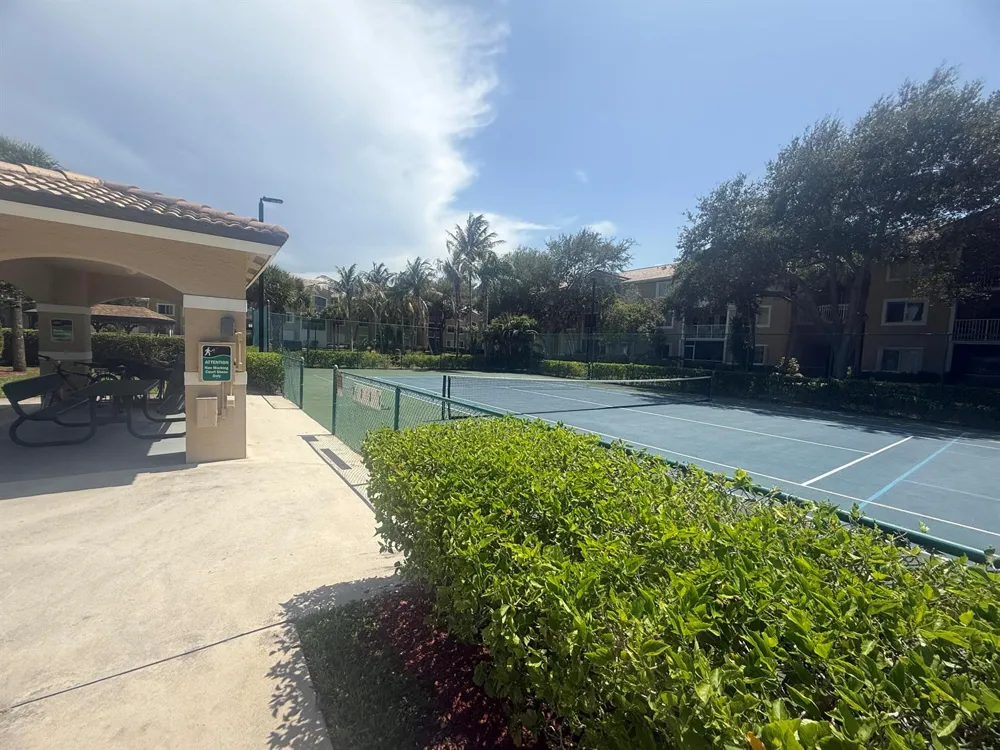 284 VILLAGE BOULEVARD #9207 Tequesta, FL 33469
