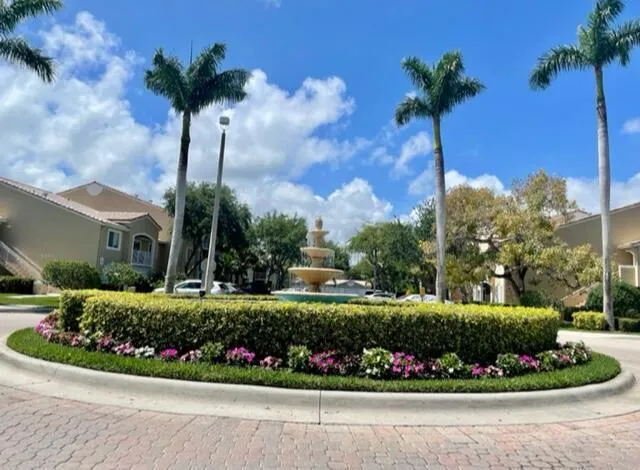 284 VILLAGE BOULEVARD #9207 Tequesta, FL 33469