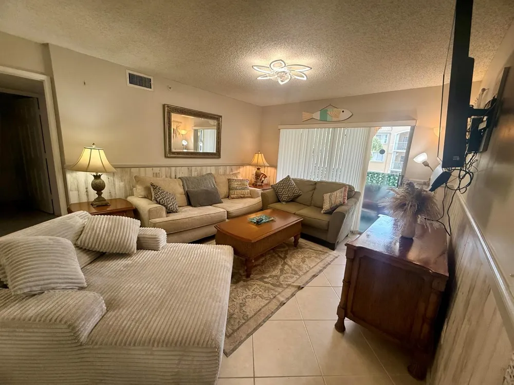 284 VILLAGE BOULEVARD #9207 Tequesta, FL 33469