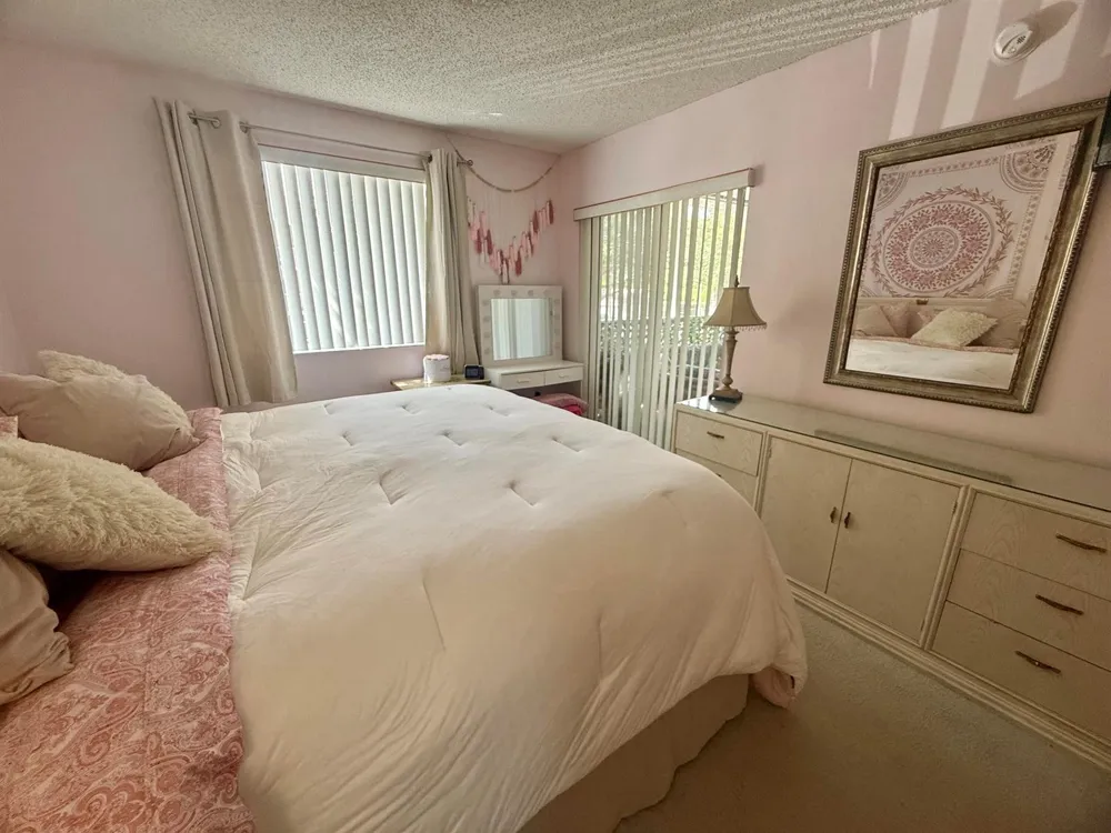 284 VILLAGE BOULEVARD #9207 Tequesta, FL 33469