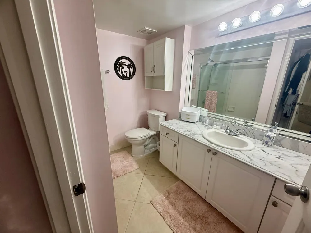 284 VILLAGE BOULEVARD #9207 Tequesta, FL 33469